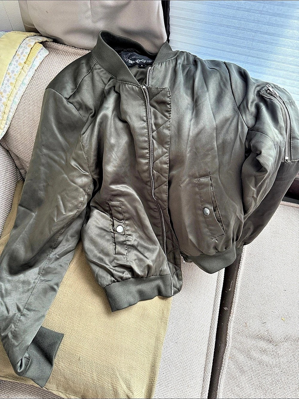 Ambiance Bomber Jacket in Green Size Small Like New
